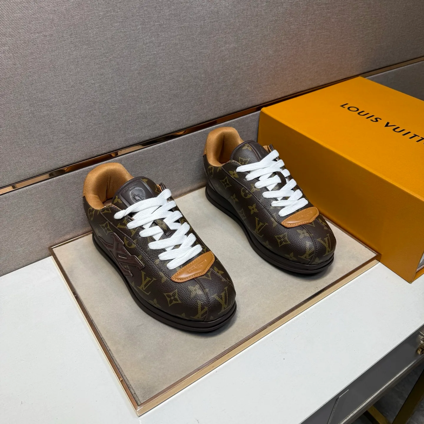 Men's men's shoes 💰pp560 [LV～] Men's casual shoes 2025z cabinet sales simultaneously 🔶Size: 38-44 #️⃣ 🔷2 colors🔜The upper is made of multi-material splicing➕Mesh lining, comfortable and breathable, sole: original comfortable and wear-resistant outsole, ⚠️real thing📱photographed🎬real thing is better📢📢📢
